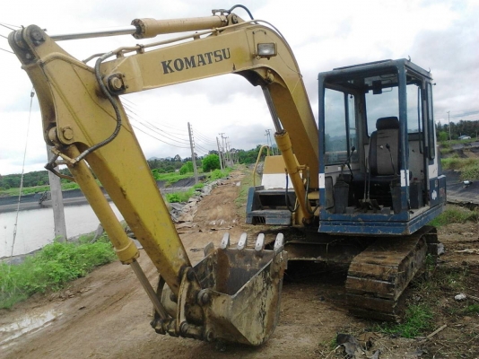 รถแบคโฮ KOMATSU PC - 60 -5 สนใจติดต่อ 081 - 6079515