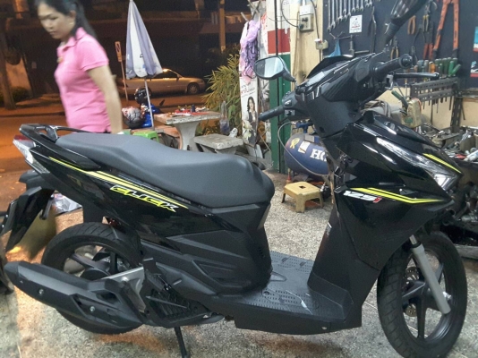 ขาย Honda Click 125 i ปี 59 เปลี่ยนล้อแม็กแท้ศูนย์ ยางมิชลิน รุ่นปัจจุบัน ตัวล่าสุด ไฟ LED  (รถ 3 เดือนกว่า) สภาพใหม่มากๆ วิ่งไปสองพันกว่าโล เล่มพร้อมชุดโอน