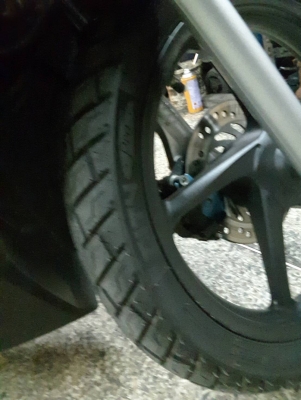 ขาย Honda Click 125 i ปี 59 เปลี่ยนล้อแม็กแท้ศูนย์ ยางมิชลิน รุ่นปัจจุบัน ตัวล่าสุด ไฟ LED  (รถ 3 เดือนกว่า) สภาพใหม่มากๆ วิ่งไปสองพันกว่าโล เล่มพร้อมชุดโอน