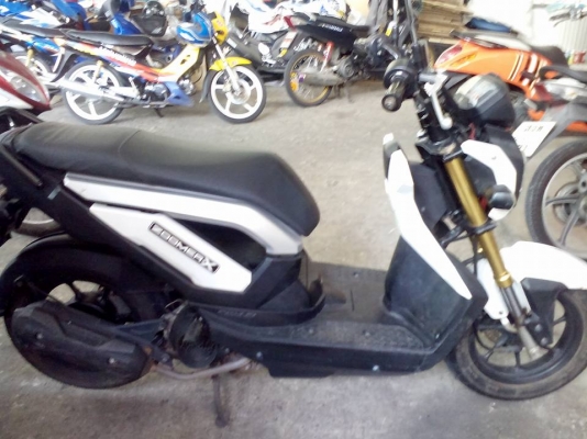 ขาย Honda Zoomer ปี 56 เครื่องดีเดิมๆ ภายนอกมีบังโคลนหน้าแตก เล่มพร้อมชุดโอน ขาย Honda Zoomer ปี 56 เครื่องดีเดิมๆ ภายนอกมีบังโคลนหน้าแตก เล่มพร้อมชุดโอน