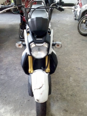 ขาย Honda Zoomer ปี 56 เครื่องดีเดิมๆ ภายนอกมีบังโคลนหน้าแตก เล่มพร้อมชุดโอน ขาย Honda Zoomer ปี 56 เครื่องดีเดิมๆ ภายนอกมีบังโคลนหน้าแตก เล่มพร้อมชุดโอน