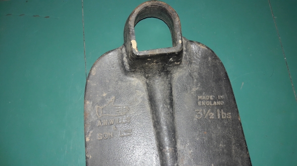 ขายจอบตรามือขนาด3 1/2ปอน Made in ENGLAND.ใหม่เก่าเก็บ ขายจอบตรามือขนาด3 1/2ปอน Made in ENGLAND.ใหม่เก่าเก็บ