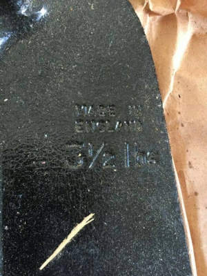 ขายจอบตรามือขนาด3 1/2ปอน Made in ENGLAND.ใหม่เก่าเก็บ ขายจอบตรามือขนาด3 1/2ปอน Made in ENGLAND.ใหม่เก่าเก็บ