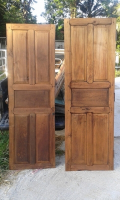 บานประตูไม้สัก