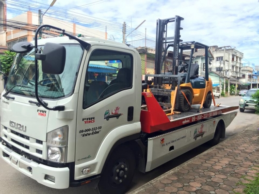 ขายรถสไลด์ 190 แรง มีเบรคไอเสีย ใช้งานน้อยมาก สภาพป้ายแดง PTOจากโรงงาน