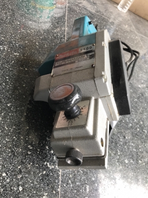 MAKITA กบไสไม้บังใบ 3" รุ่น 1100