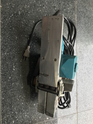 MAKITA กบไสไม้บังใบ 3" รุ่น 1100