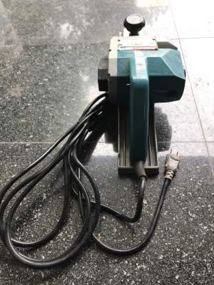 MAKITA กบไสไม้บังใบ 3" รุ่น 1100