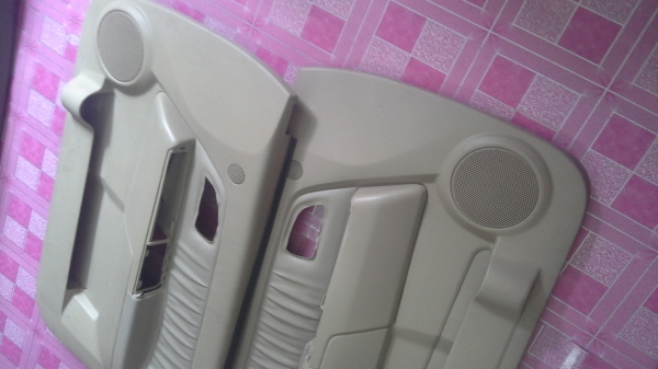 แฝงประตูอีชูชุดดีแมกช์ถอดสวยๆคับLR