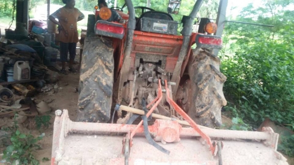 ขายรถไถ KUBOTA L3608 อุปกรณ์ ดันหน้า ผานหลัง โรตารี่ รถบ้าน ใช้งานน้อย2861ชั่วโมง สภาพพร้อมใช้งาน เอกสารพร้อมโอน ราคา270,000 สนใจโทร 090-8588220คุณนะ 093-3258446คุณบิว หรือเข้าดูสินค้าอื่นๆได้ที่ www.narong2truck.com หรือ www.truck.in.th/498 หรือเพจFacebo ขายรถไถ KUBOTA L3608 อุปกรณ์ ดันหน้า ผานหลัง โรตารี่ รถบ้าน ใช้งานน้อย2861ชั่วโมง สภาพพร้อมใช้งาน เอกสารพร้อมโอน ราคา270,000 สนใจโทร 090-8588220คุณนะ 093-3258446คุณบิว หรือเข้าดูสินค้าอื่นๆได้ที่ www.narong2truck.com หรือ www.truck.in.th/498 หรือเพจFacebo