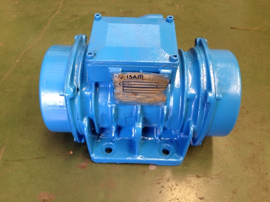 ขายมอเตอร์สั่น-เขย่า Visam made in Italy 3/4HP. 380V สภาพดี(ทำสีใหม่) วิ่งนิ่ม สั่นแรง พร้อมใช้งาน