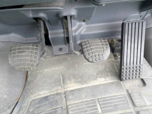 ขายรถญี่ปุ่นแท้นำเข้าKOMATSU FG15-20ขนาด1.5ตัน เสาสูง3เมตร เกียร์ออร์โต้ เครื่องเบนซิล-แก็สK21 ชั่วโมงการใช้4XXXชั่วโมง(พ่อค้าราคาพิเศษครับ)