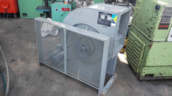 ** SOLD ** โบวเวอร์เป่าอากาศ Panasonic มอเตอร์ Hitachi 1 HP 380V สภาพใหม่พร้อมใช้งาน