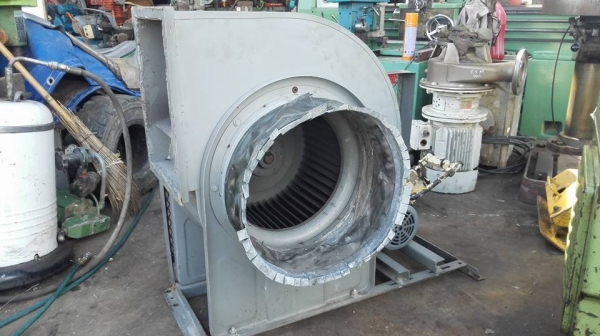 ** SOLD ** โบวเวอร์เป่าอากาศ Panasonic มอเตอร์ Hitachi 1 HP 380V สภาพใหม่พร้อมใช้งาน