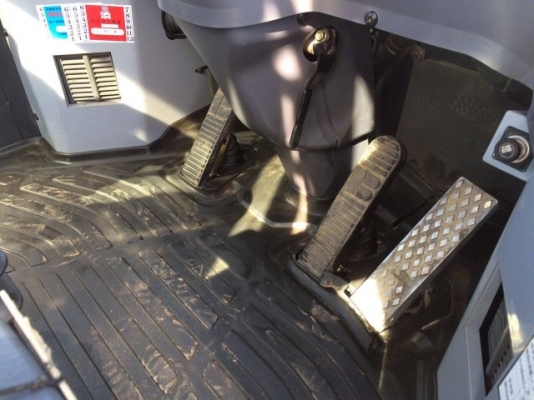 ขายรถตักล้อยาง KOMATSU WA100-5 ปี 2009 4XXX ชม. รถนอกนำเข้าจากญี่ปุ่น สภาพสวยพร้อมใช้ มีVDOการทำงานครับ