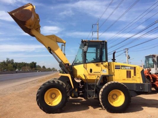 ขายรถตักล้อยาง KOMATSU WA100-5 ปี 2009 4XXX ชม. รถนอกนำเข้าจากญี่ปุ่น สภาพสวยพร้อมใช้ มีVDOการทำงานครับ