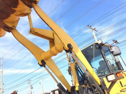 ขายรถตักล้อยาง KOMATSU WA100-5 ปี 2009 4XXX ชม. รถนอกนำเข้าจากญี่ปุ่น สภาพสวยพร้อมใช้ มีVDOการทำงานครับ