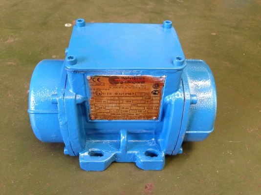 ขายมอเตอร์สั่น-เขย่า Italvibras made in Italy ขนาด 1/4HP. 380V สภาพดี(ทำสีใหม่) วิ่งนิ่ม สั่นแรง พร้อมใช้งาน
