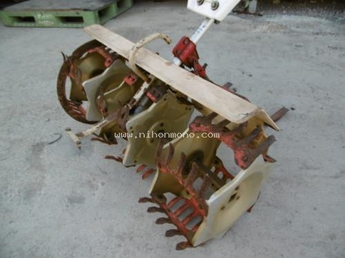 เครื่องกำจัดวัชพืชในร่องข้าว  ROBIN  RC04C รหัสสินค้า 80803325 ดูสินค้าอื่นๆได้ที่ www.nihonmono.com