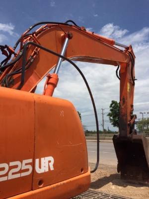 ขายรถแบคโฮ HITACHI EX225USR-5 คอลโทรลสั้น รถนอกนำเข้าจากญี่ปุ่น สภาพสวยพร้อมใช้ มีVDOการทำงานครับ ขายรถแบคโฮ HITACHI EX225USR-5 คอลโทรลสั้น รถนอกนำเข้าจากญี่ปุ่น สภาพสวยพร้อมใช้ มีVDOการทำงานครับ