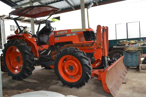 ต้องการขายคูโบต้า M5000su4WD ต้องการขายคูโบต้า M5000su4WD