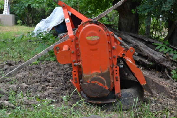 ต้องการขายคูโบต้า M5000su4WD ต้องการขายคูโบต้า M5000su4WD