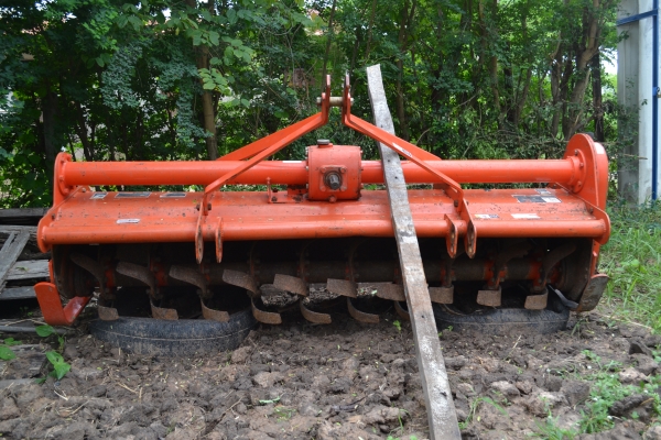 ต้องการขายคูโบต้า M5000su4WD ต้องการขายคูโบต้า M5000su4WD