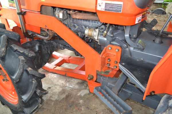 ต้องการขายคูโบต้า M5000su4WD ต้องการขายคูโบต้า M5000su4WD