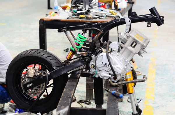 อะไหล่ !!!! ชาลี  มังกี้ กอลิล่า แต่ง  มีมากกว่า 100++ แบบ โครง cnc รวมของแต่งท่อ เบาะ เพียบ ราคาเริ่มต้น.........