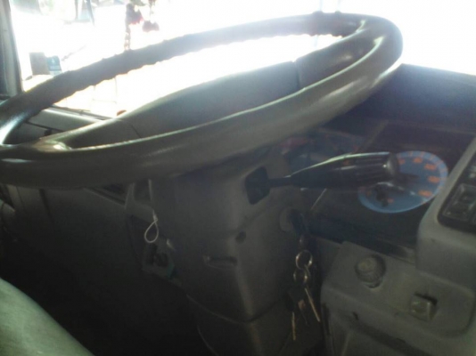 ขาย10ล้อ2เพลา หัวแชชซี FM 1J 225แรง แชชซีสวยเดิม หัวเดิม เอกสารเล่มทะเบียนครบ สภาพพร้อม