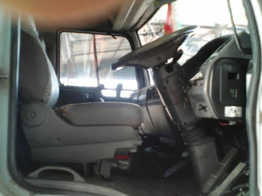 ขาย10ล้อ2เพลา หัวแชชซี FM 1J 225แรง แชชซีสวยเดิม หัวเดิม เอกสารเล่มทะเบียนครบ สภาพพร้อม