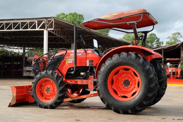 รถไถมือสอง M6040 ใบมีด+ผาน 1 ตัว ดาวน์ 55,000 โทรเลย 089-0111624