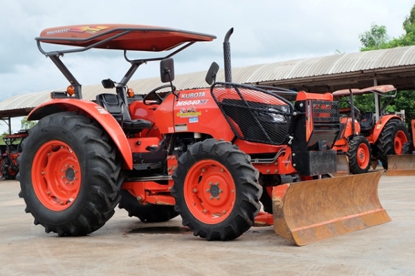 รถไถมือสอง M6040 ใบมีด+ผาน 1 ตัว ดาวน์ 55,000 โทรเลย 089-0111624