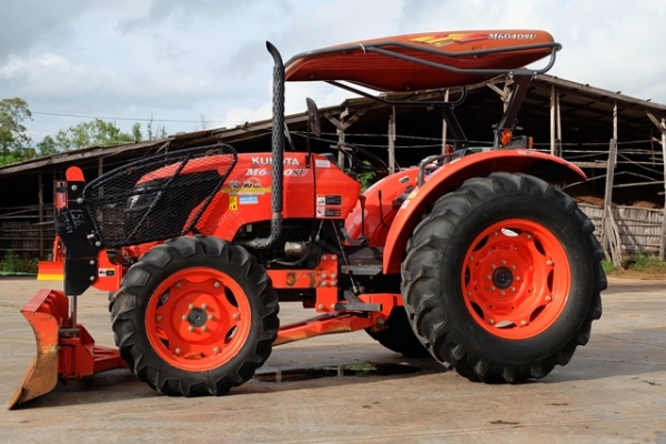 รถไถมือสอง M6040 ใบมีด+ผาน 1 ตัว ดาวน์ 55,000 โทรเลย 089-0111624