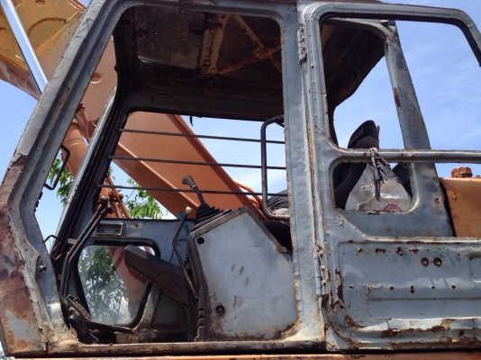 ขายรถแบคโฮ Hitachi EX 200-1 มี2คัน เครื่องเดิมพึ่งฟิตมาใหม่ ปั้มเดิม รถใช้งานปกติ