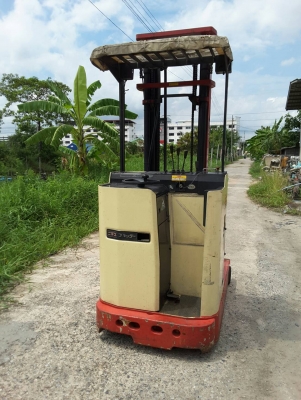 ขายรถยกไฟฟ้าเสาสูงสี่เมตรขนาด1.3ตันพร้อมใช้เก่านอกครับ ราคา 68,000บาท