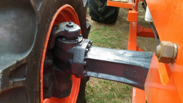 ขายคูโบต้า M8030  4x4  สภาพดีพร้อมใช้งานทันที เครื่องแน่น แรง สตาร์ทติดง่าย พร้อมอุปกรณ์ 3 อย่าง