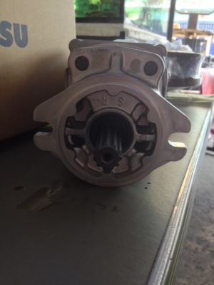 NEW!!! SALE___ปั้มไฮโดรลิกสำหรับ PC20,30-6. ของแท้โคมัสสุสั่งตรงจากประเทศญี่ปุ่น NEW!!! SALE___ปั้มไฮโดรลิกสำหรับ PC20,30-6. ของแท้โคมัสสุสั่งตรงจากประเทศญี่ปุ่น