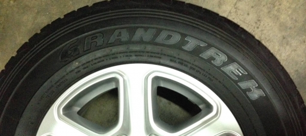 ล้อแม็ก Ford Ranger พร้อมยาง 265-65-17 ล้อแม็ก Ford Ranger พร้อมยาง 265-65-17