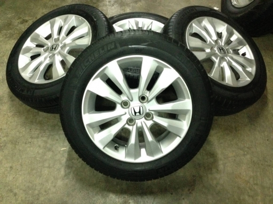แม็ก Honda City พร้อมยาง 175-65-15