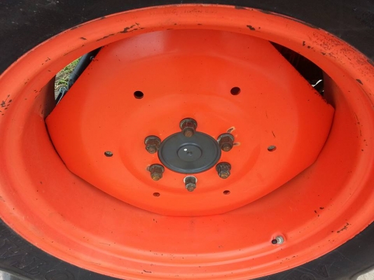 คูโบต้า L4708 4 WD พร้อมใบมีดตราช้าง ทำงาน 619 ชั่วโมง ปี 2556