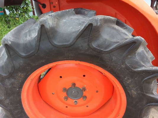 คูโบต้า L4708 4 WD พร้อมใบมีดตราช้าง ทำงาน 619 ชั่วโมง ปี 2556