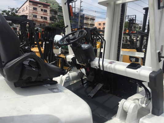 รถยก TCMFD70 น้ำหนักยก 7 ตัน เสาสูง 4 เมตร เครื่องดีเซล เกียร์ออโต้ รุ่นใหม่ล่าสุด รถใช้งานมาน้อย