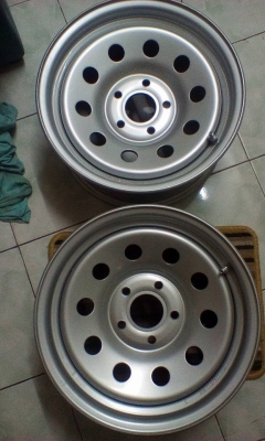 กะทะปั้มMagnum ขอบ15-5รู114 กว้าง7ใส่วีโก้ ทรัลไทร สภาพ90\% คู่ 2800บาท