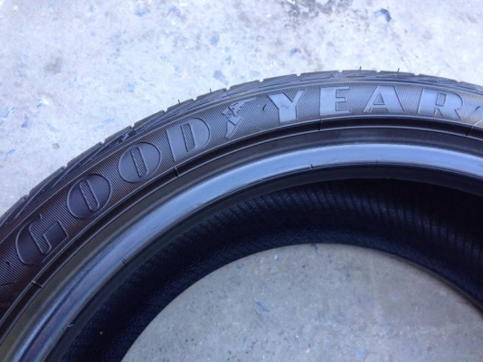 ยาง GOOD YEAR 205-45-17 ปี 14 ครบชุด 4 เส้น 3800  สภาพสวยๆไม่มีปะไม่บวมไม่กินข้าง ดอกยางเหลือเยอะเอาไปวิ่งกันใด้อีกยาวค่ะ