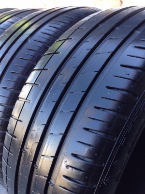 ยาง MICHELIN 205-50-17 ปี 14 ครบชุด 4 เส้น 4000  ไม่มีปะไม่บวมไม่กินข้าง ดอกยางเหลือเยอะเอาไปวิ่งกันใด้อีกยาวค่ะ
