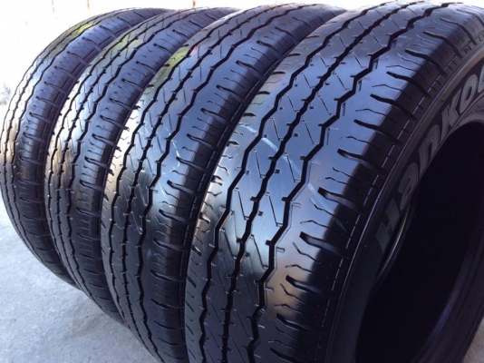 ยาง Hankook 215-70-16 ปี 14 ครบชุด 4 เส้น 3800  สภาพสวยๆไม่บวมไม่กินข้าง ดอกยางเหลือเยอะเอาไปวิ่งกันใด้อีกยาวค่ะ