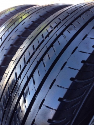 ยาง Bridgstone 215-65-16 ปี 15 ครบชุด 4 เส้น 6000  สภาพสวยๆไม่มีปะไม่บวมไม่กินข้าง ดอกยางเหลือเยอะเอาไปวิ่งกันใด้อีกยาวค่ะ