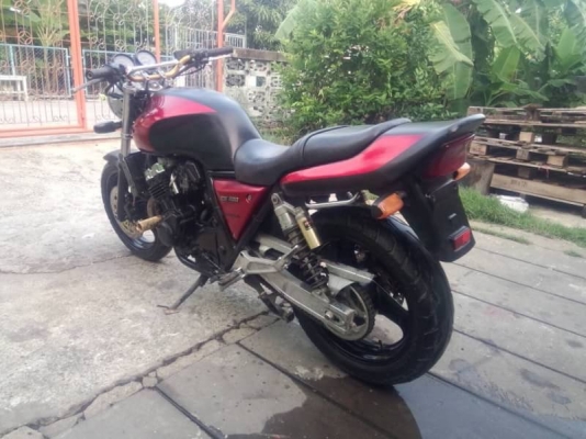 โอ บางนา ขาย/แลก/เทิร์น cb400 ราคา 45,000 บาท โอ บางนา ขาย/แลก/เทิร์น cb400 ราคา 45,000 บาท