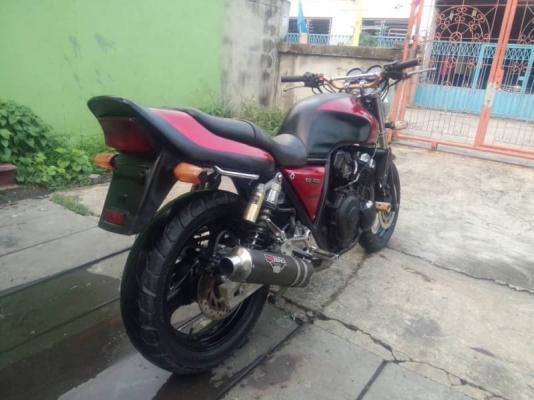 โอ บางนา ขาย/แลก/เทิร์น cb400 ราคา 45,000 บาท โอ บางนา ขาย/แลก/เทิร์น cb400 ราคา 45,000 บาท